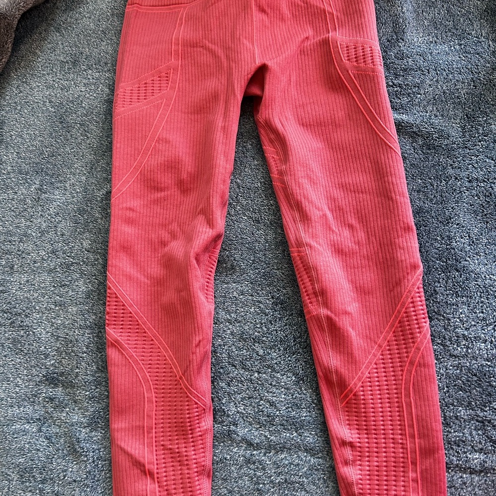 Fabletics Pink Ribbed Top - Picture 4 of 6